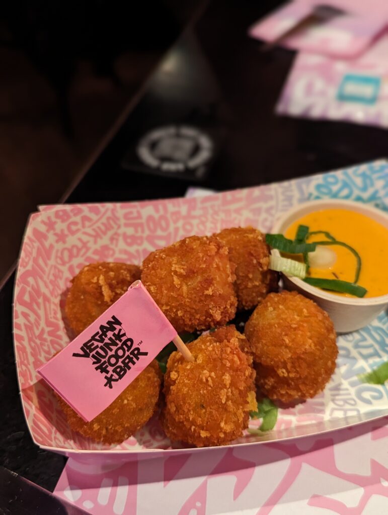 Mac and 'cheeze' betterballs in Vegan Junk Food Bar, Amsterdam.